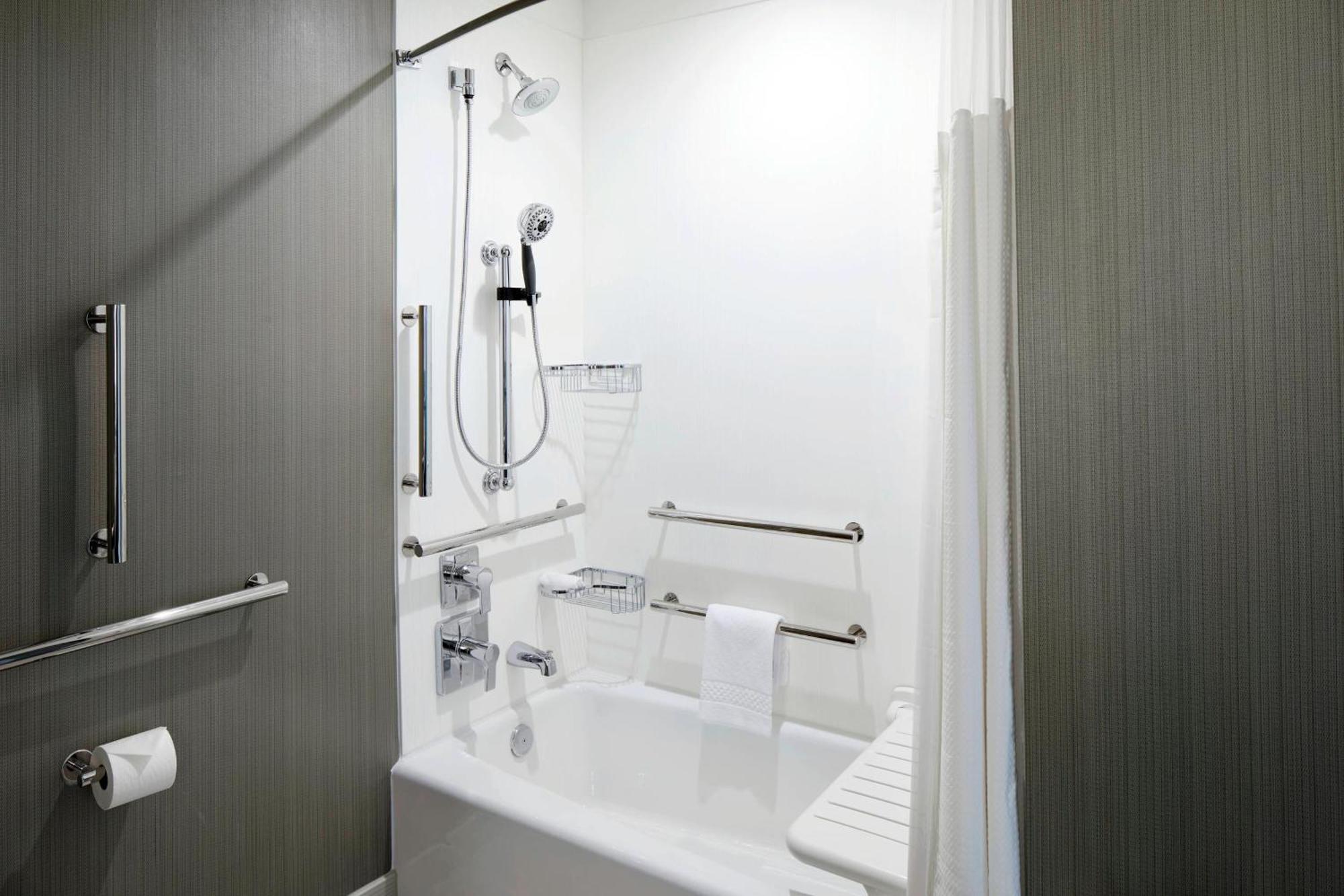 Courtyard By Marriott Houston Intercontinental Airport Hotel Exterior photo