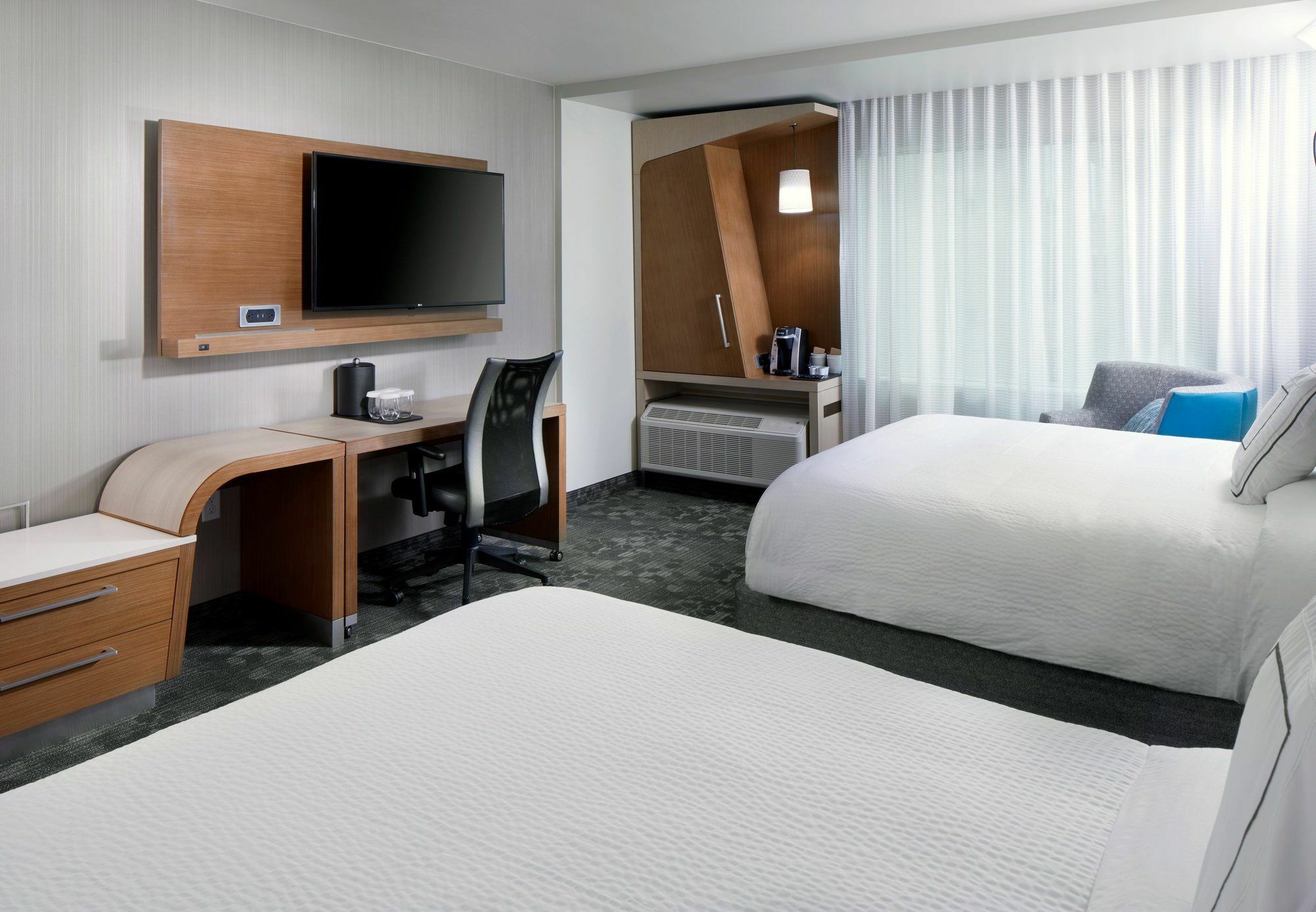 Courtyard By Marriott Houston Intercontinental Airport Hotel Exterior photo